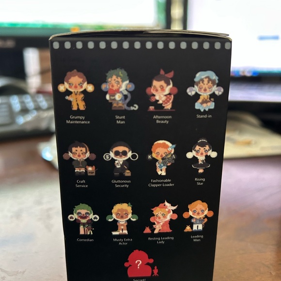 Popmart Skullpanda Action! Cut! Series Vinyl Figure (craft service) - Picture 4 of 5